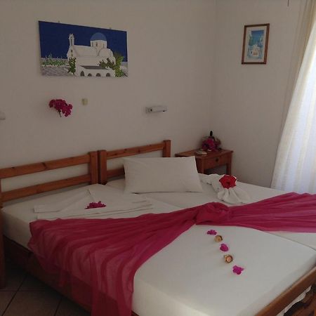 Arian Hotel Párosz Kültér fotó