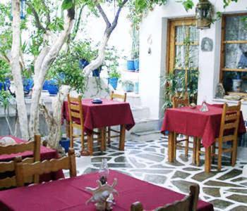 Arian Hotel Párosz Kültér fotó