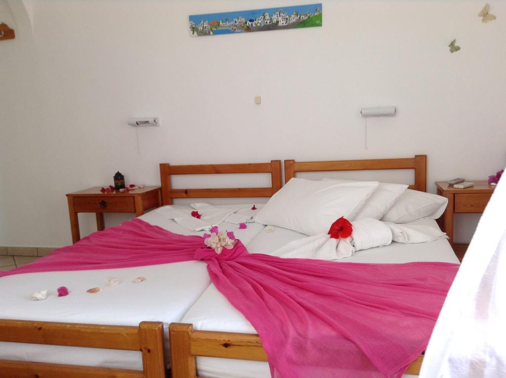 Arian Hotel Párosz Kültér fotó